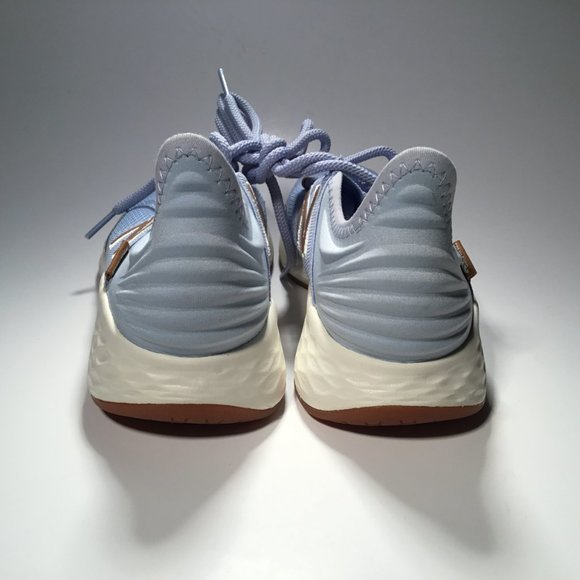 New Balance Sneaker Shoe - Picture 5 of 10